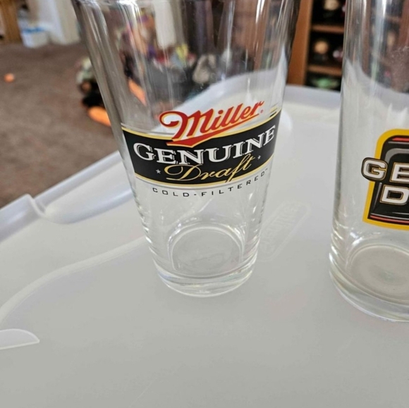 Miller beer pint glasses (4) - Picture 4 of 5